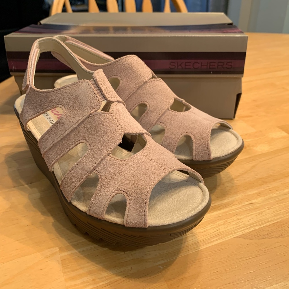 Sketchers, Stylin’ , light pink, Size 5